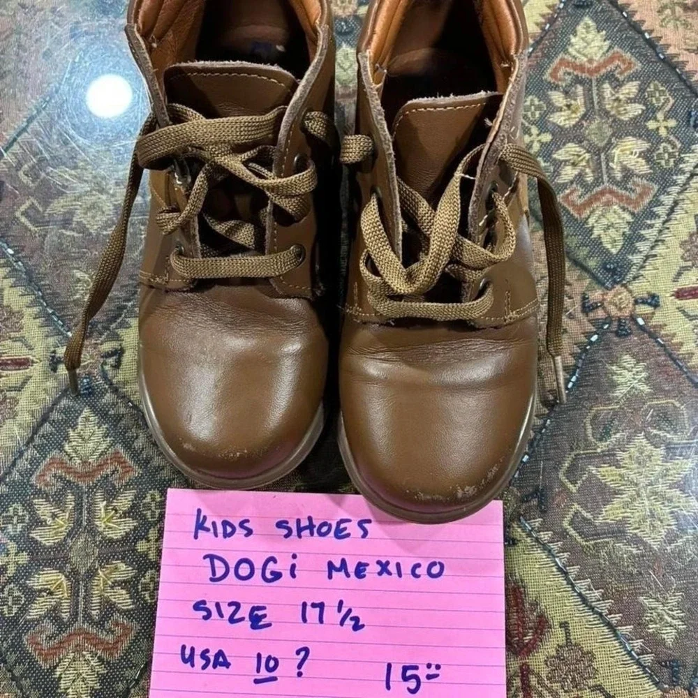 Tan leather ankle boots with laces Mexico size 17 1/2 leather shoes for kids.
